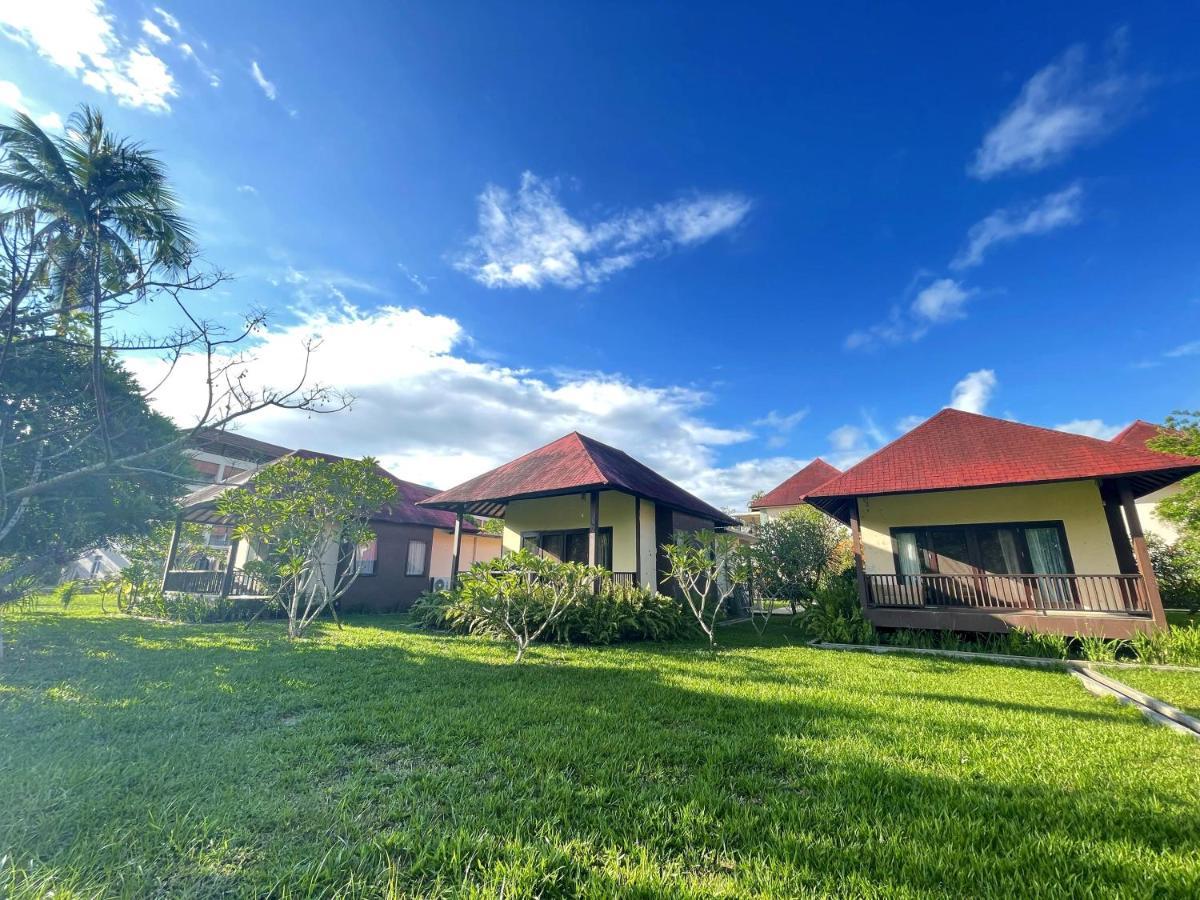 Ndc Resort & Spa Manado Exterior foto